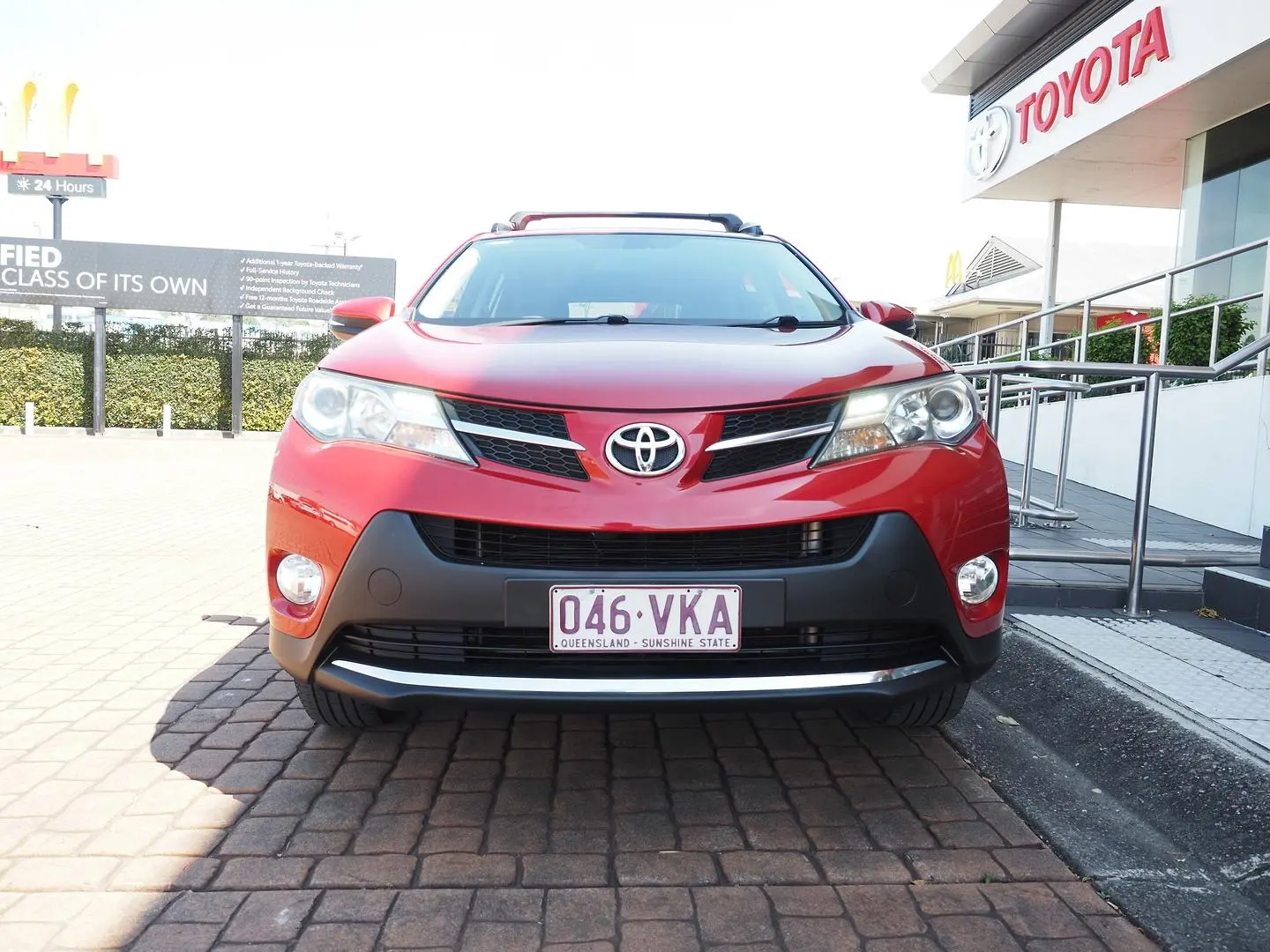 2015 Toyota RAV4 Gallery Image 8