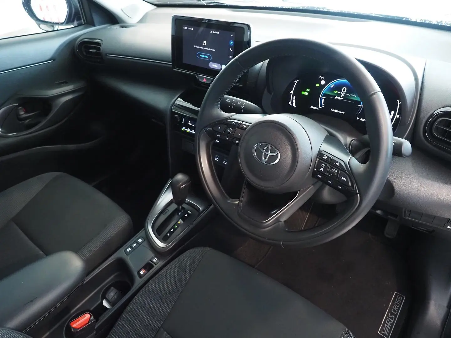 2024 Toyota Yaris Cross Gallery Image 4