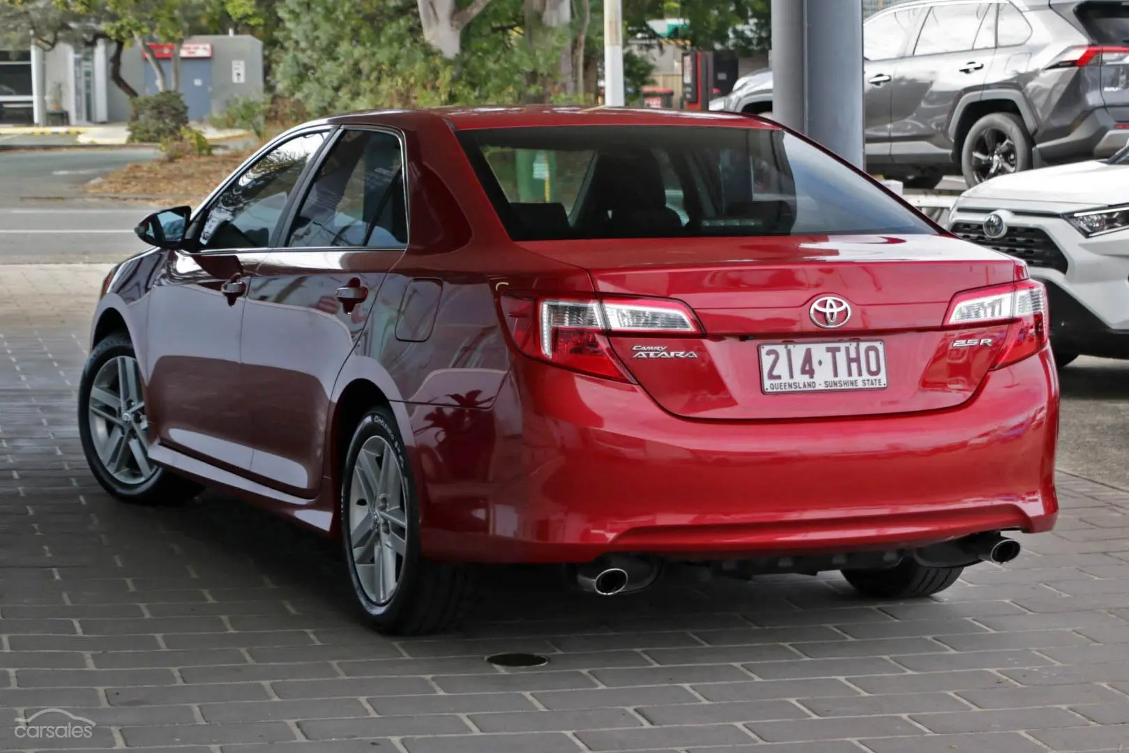 2013 Toyota Camry Image 2