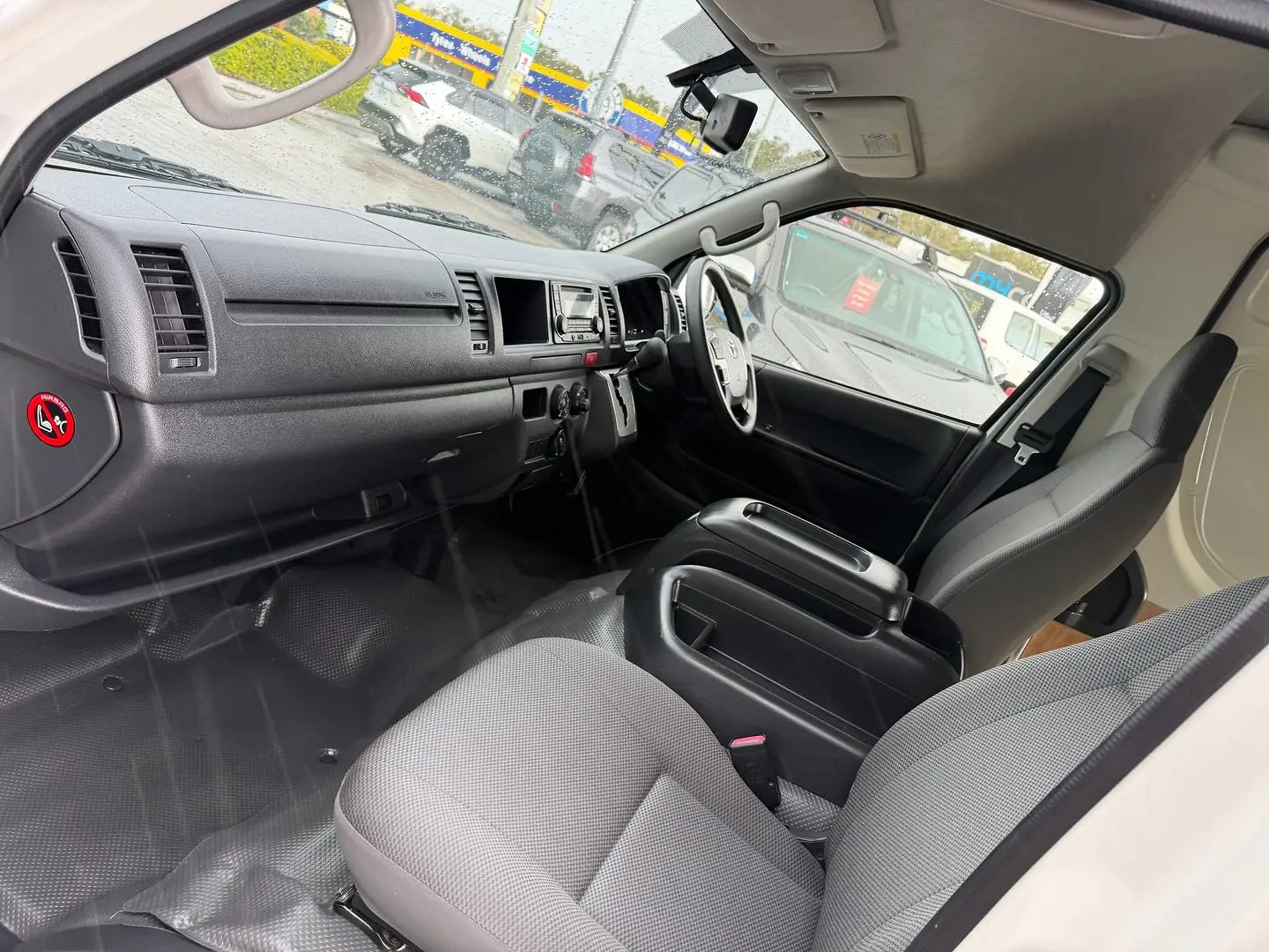 2016 Toyota Hiace Gallery Image 12