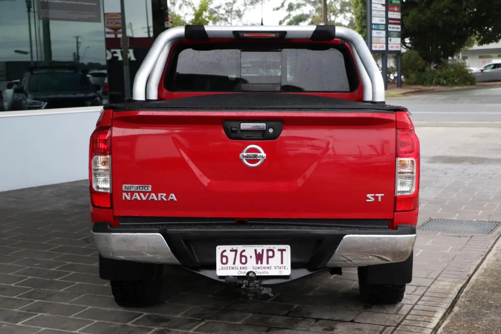 2016 Nissan Navara Gallery Image 4