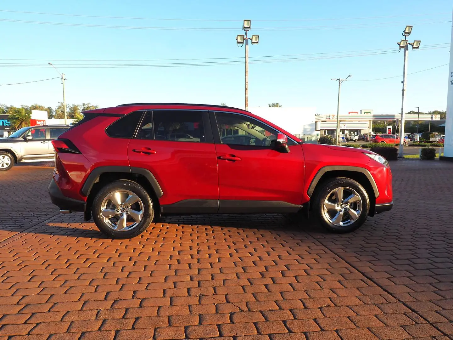 2021 Toyota RAV4 Gallery Image 5
