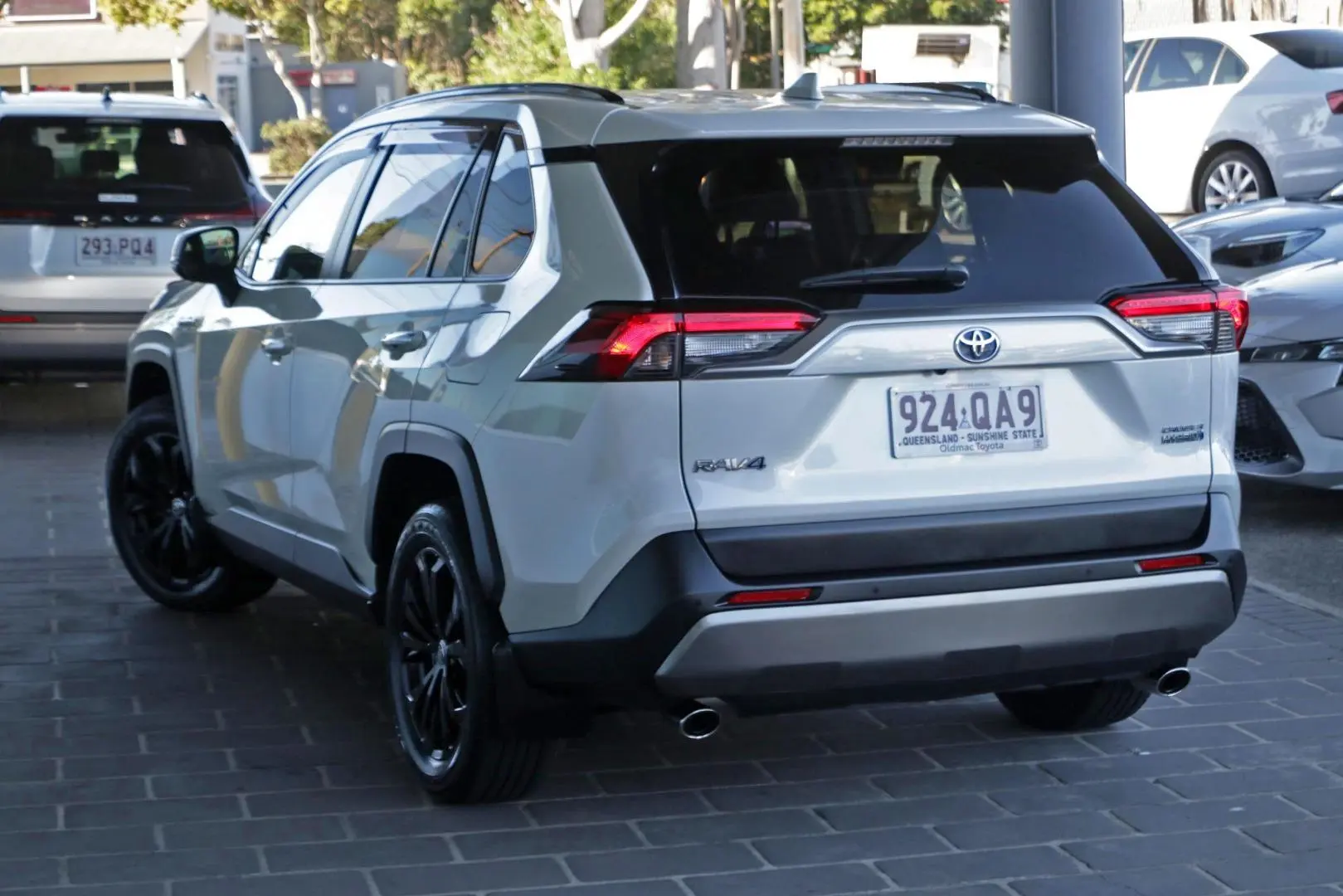 2022 Toyota RAV4 Gallery Image 2