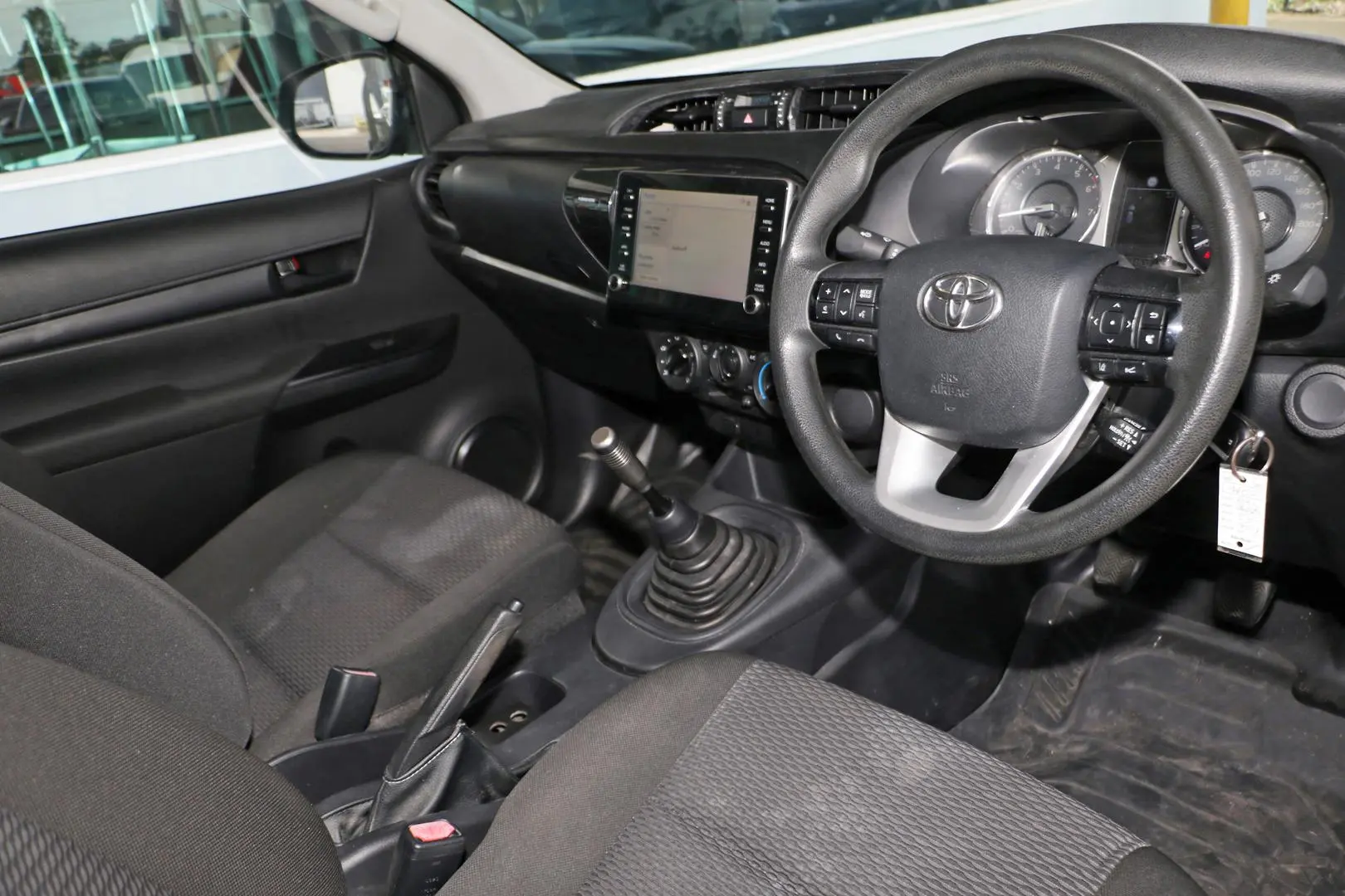 2021 Toyota Hilux Gallery Image 6