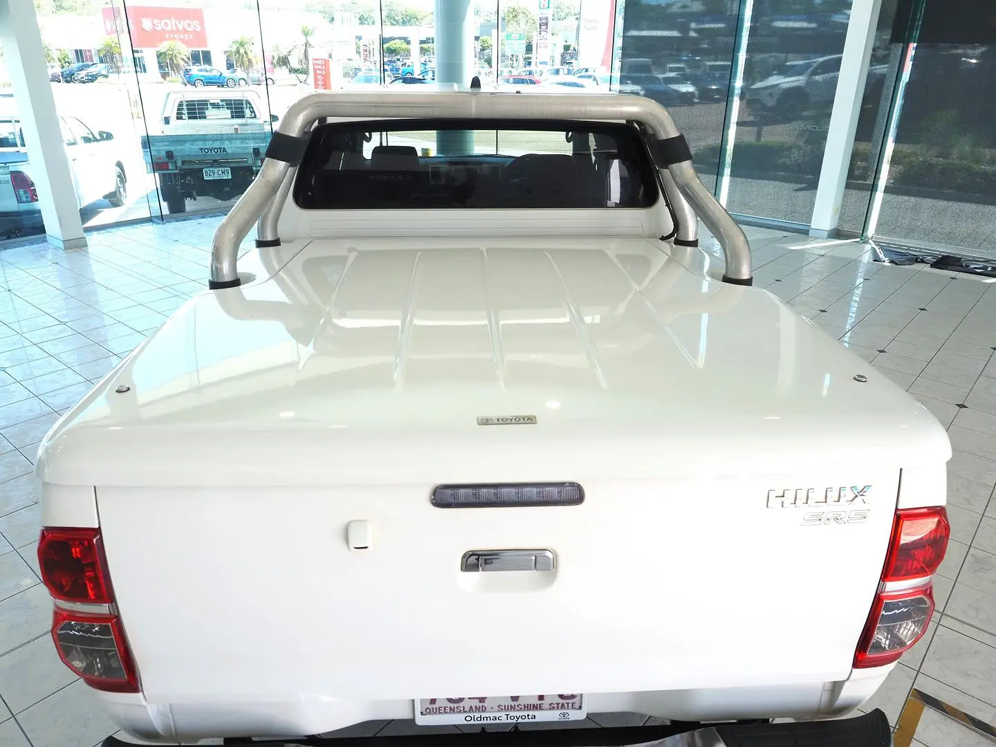 2015 Toyota Hilux Gallery Image 3