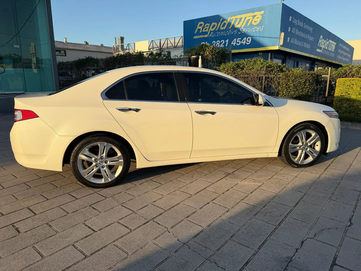 2009 Honda Accord Euro Gallery Image 2