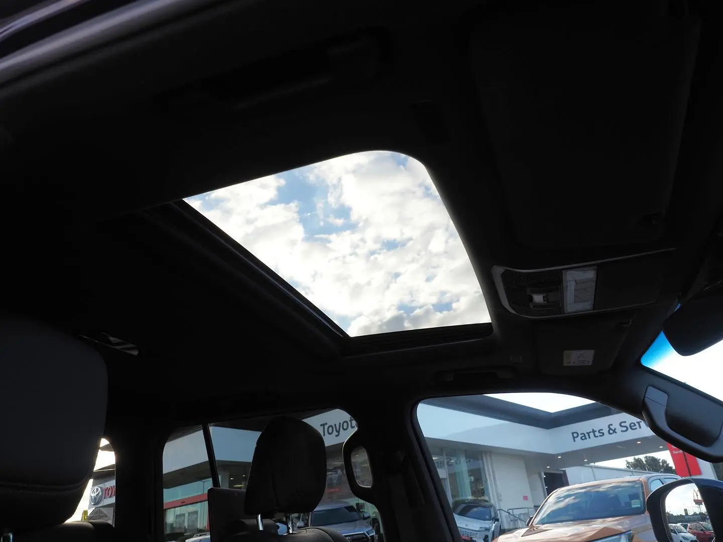 2023 Toyota Landcruiser Gallery Image 22