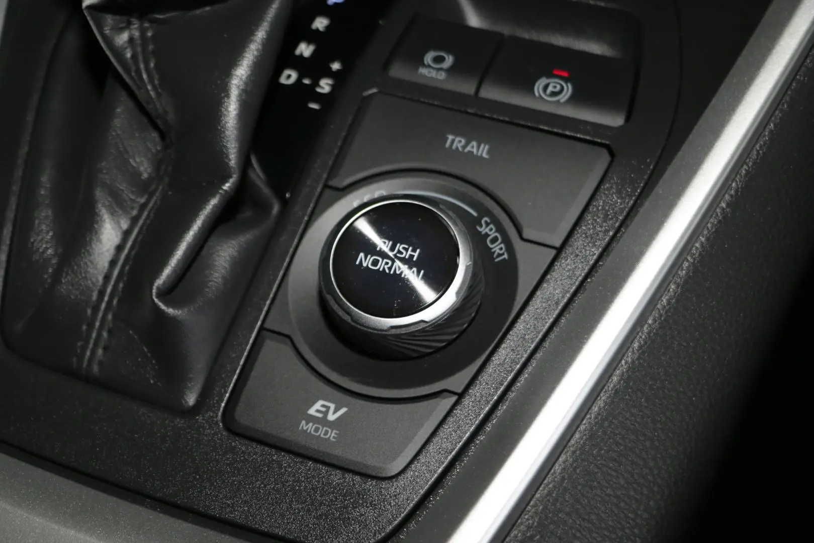 2024 Toyota RAV4 Gallery Image 13