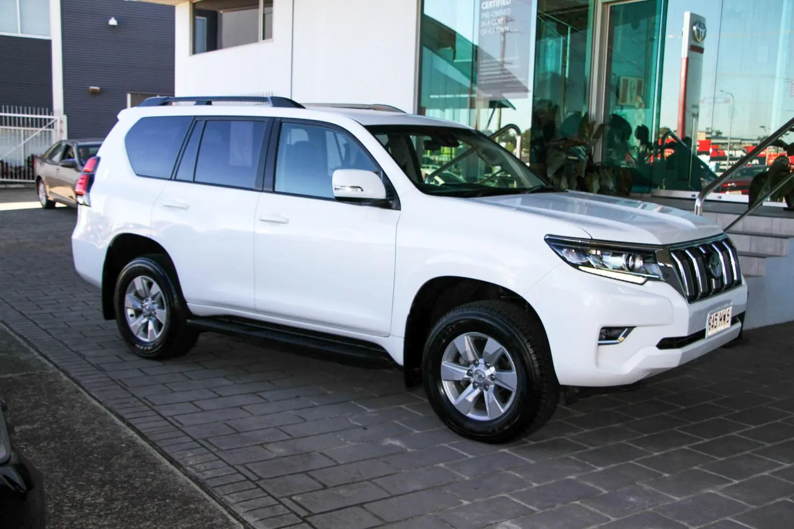 2023 Toyota Landcruiser Prado Gallery Image 7