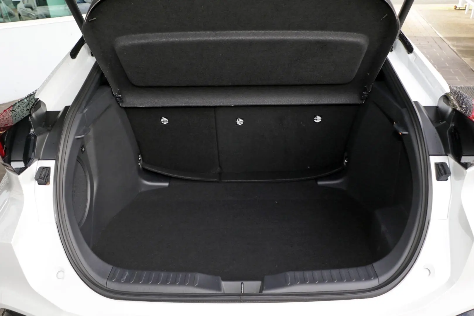 2024 Toyota C-HR Gallery Image 23