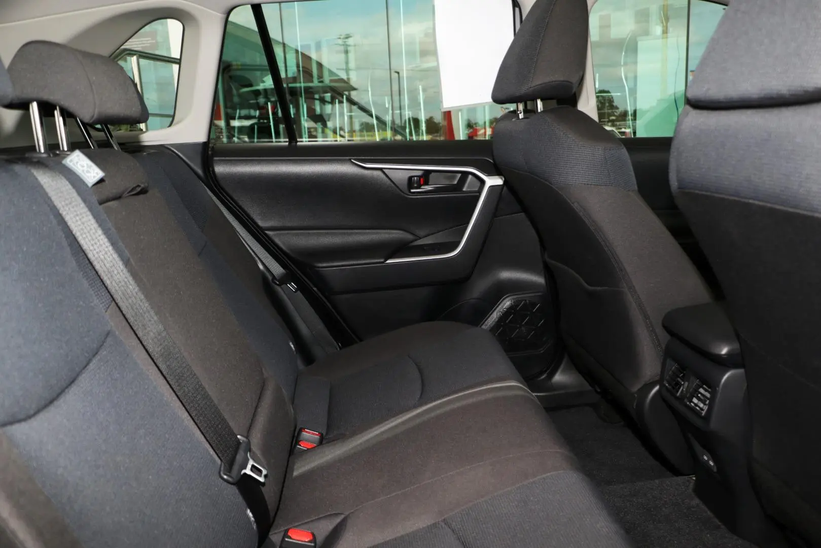 2024 Toyota RAV4 Gallery Image 8