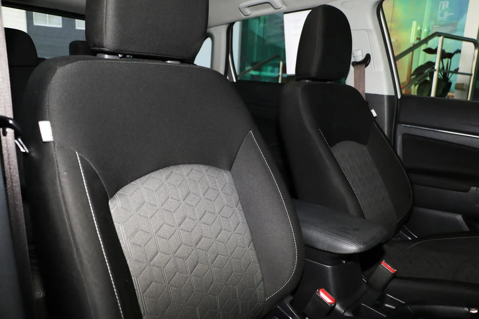 2022 Mitsubishi ASX Gallery Image 9