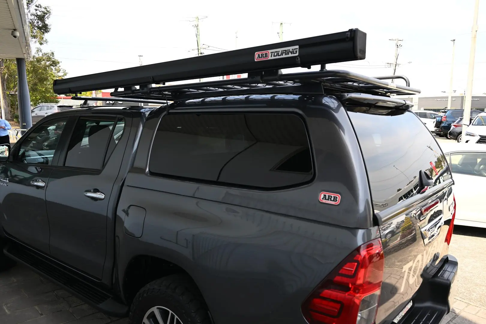 2017 Toyota Hilux Gallery Image 7