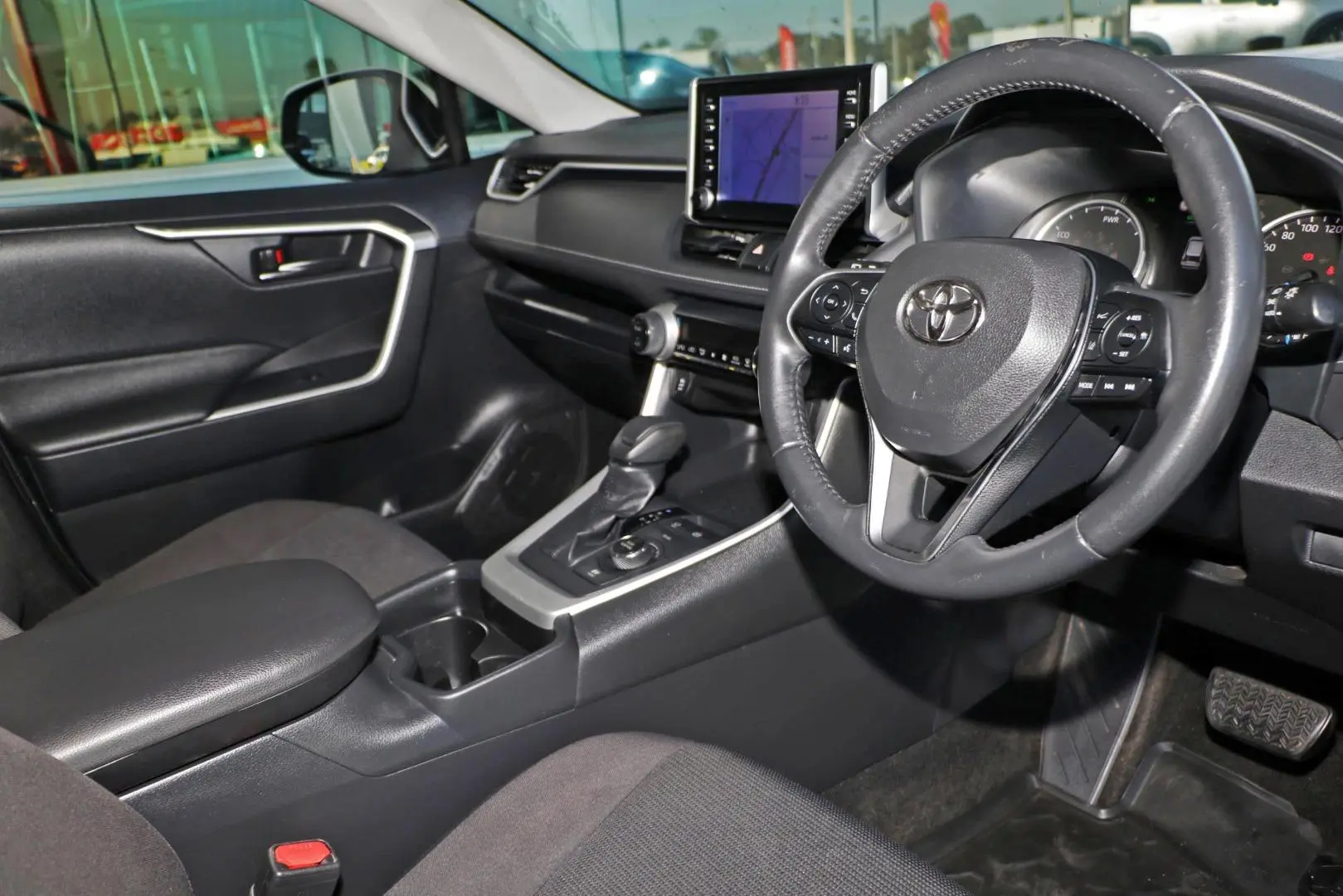 2021 Toyota RAV4 Gallery Image 6