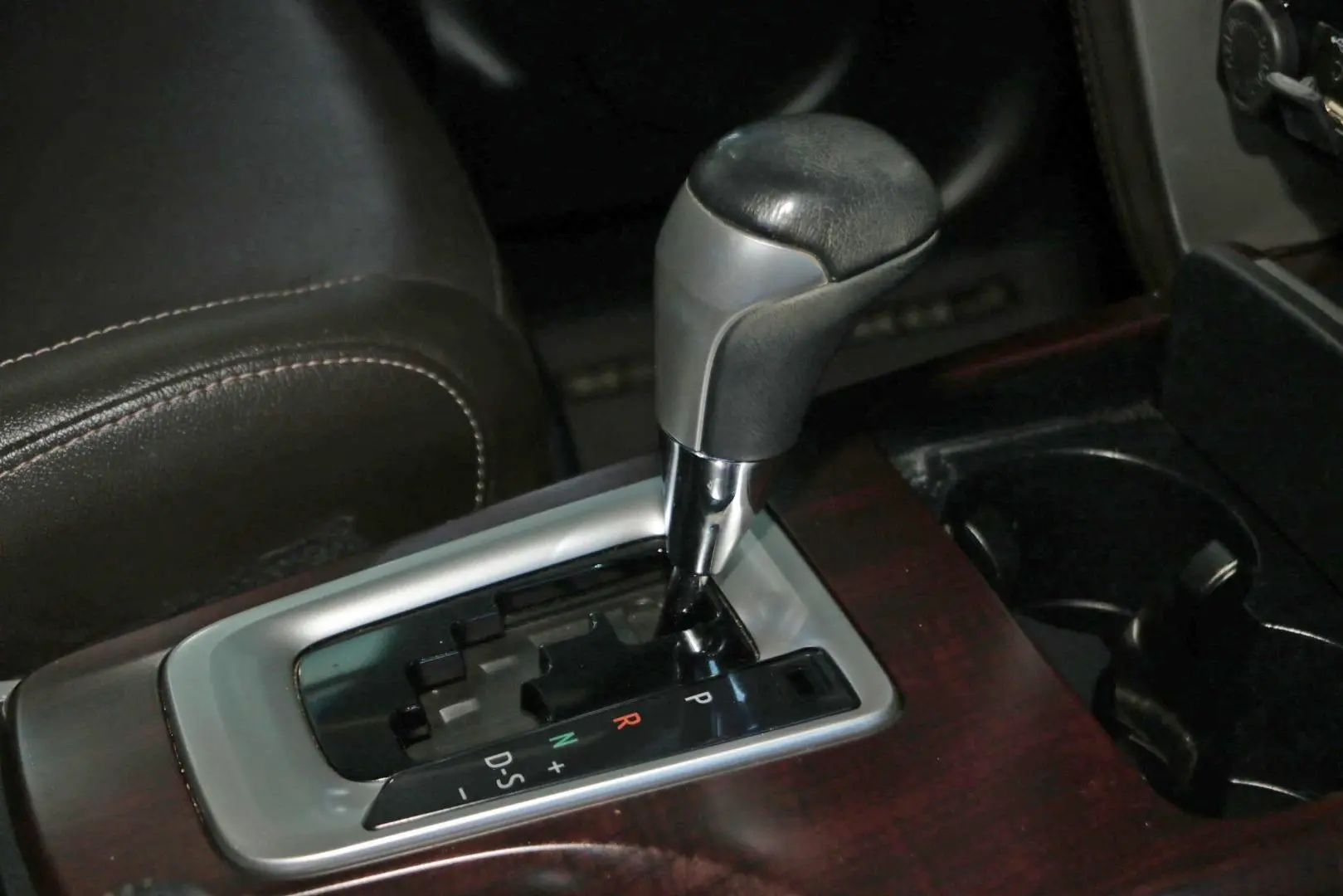 2018 Toyota Fortuner Gallery Image 12
