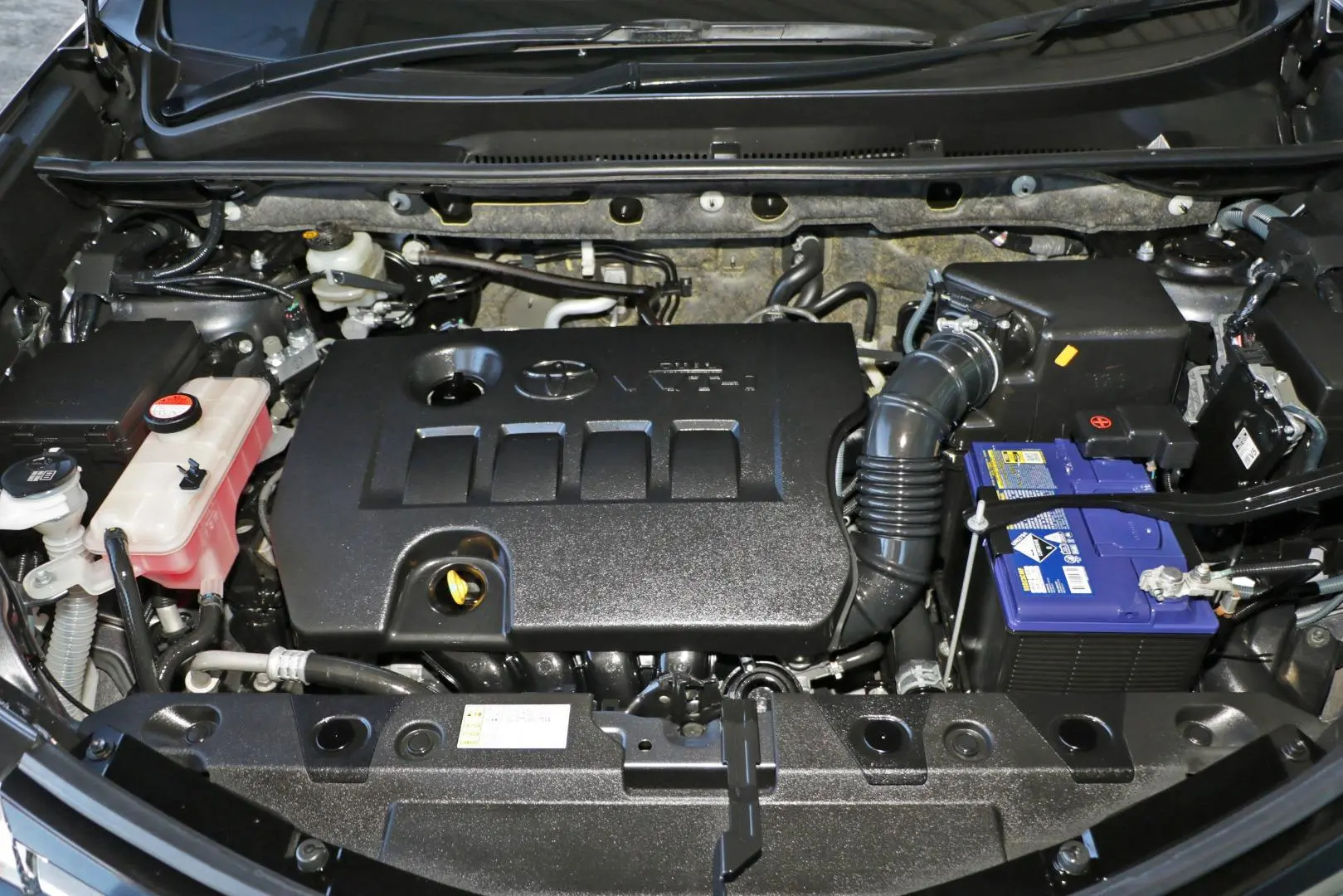 2016 Toyota RAV4 Gallery Image 19