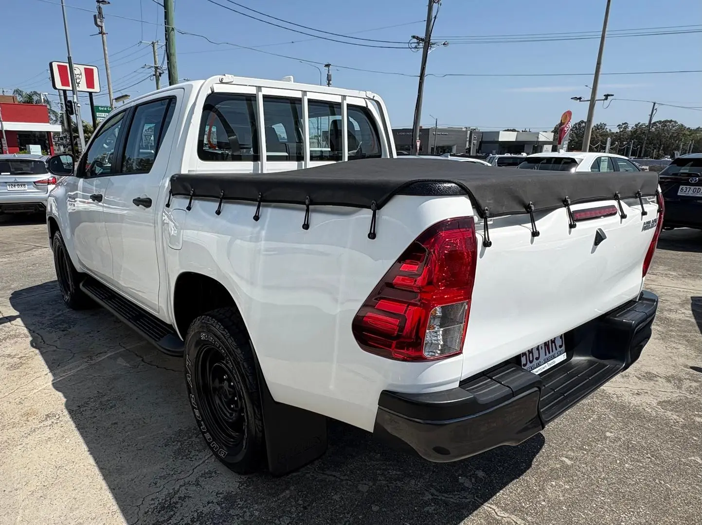 2022 Toyota Hilux Gallery Image 7