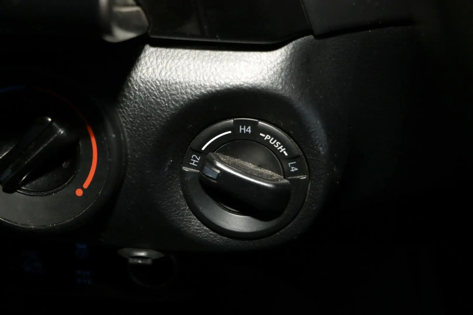 2022 Toyota Hilux Gallery Image 14