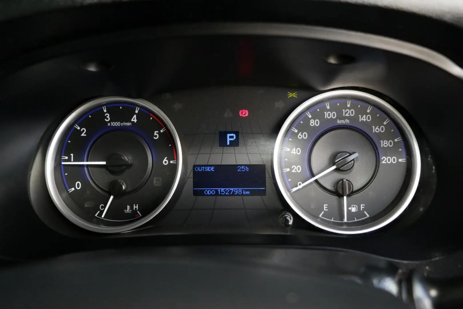 2019 Toyota Hilux Gallery Image 11