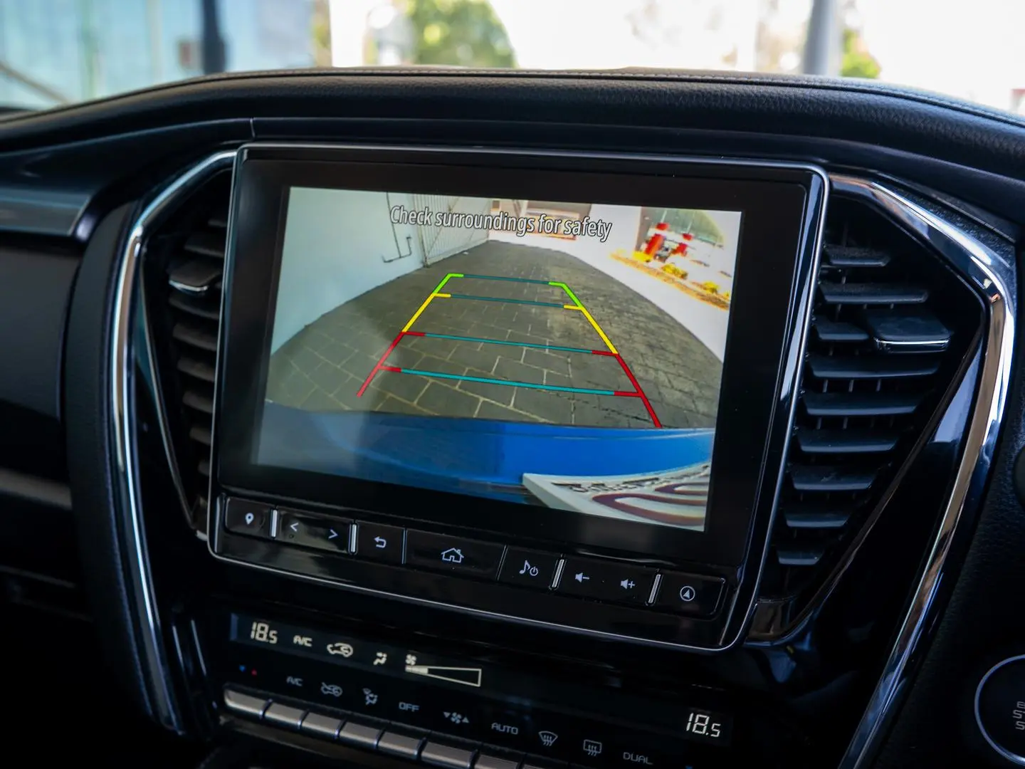 2023 Isuzu MU-X Gallery Image 18