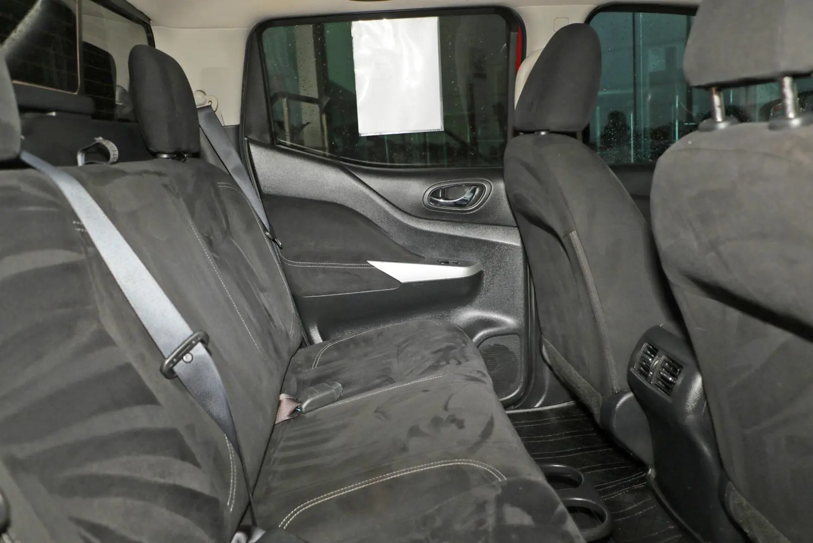 2016 Nissan Navara Gallery Image 9