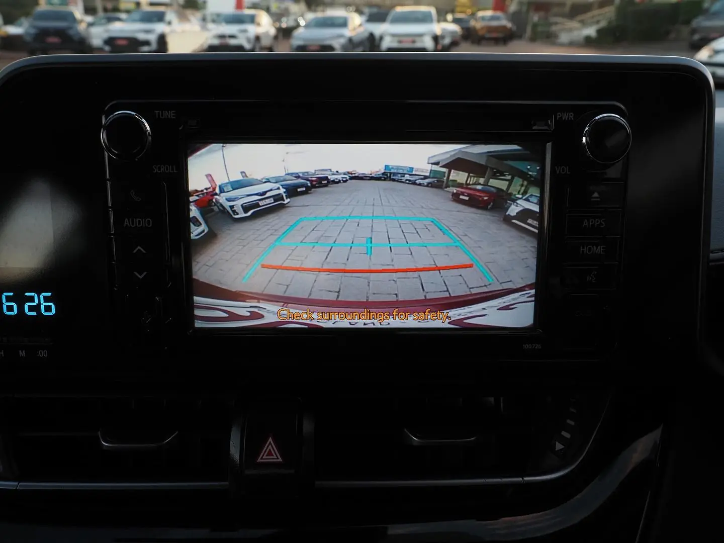 2019 Toyota C-HR Gallery Image 26