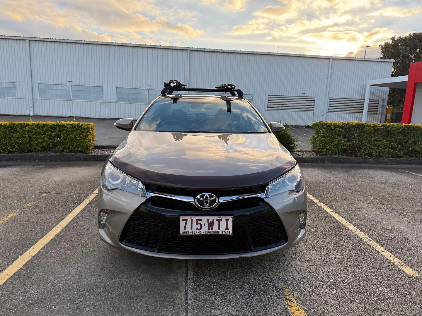 2016 Toyota Camry Gallery Image 10