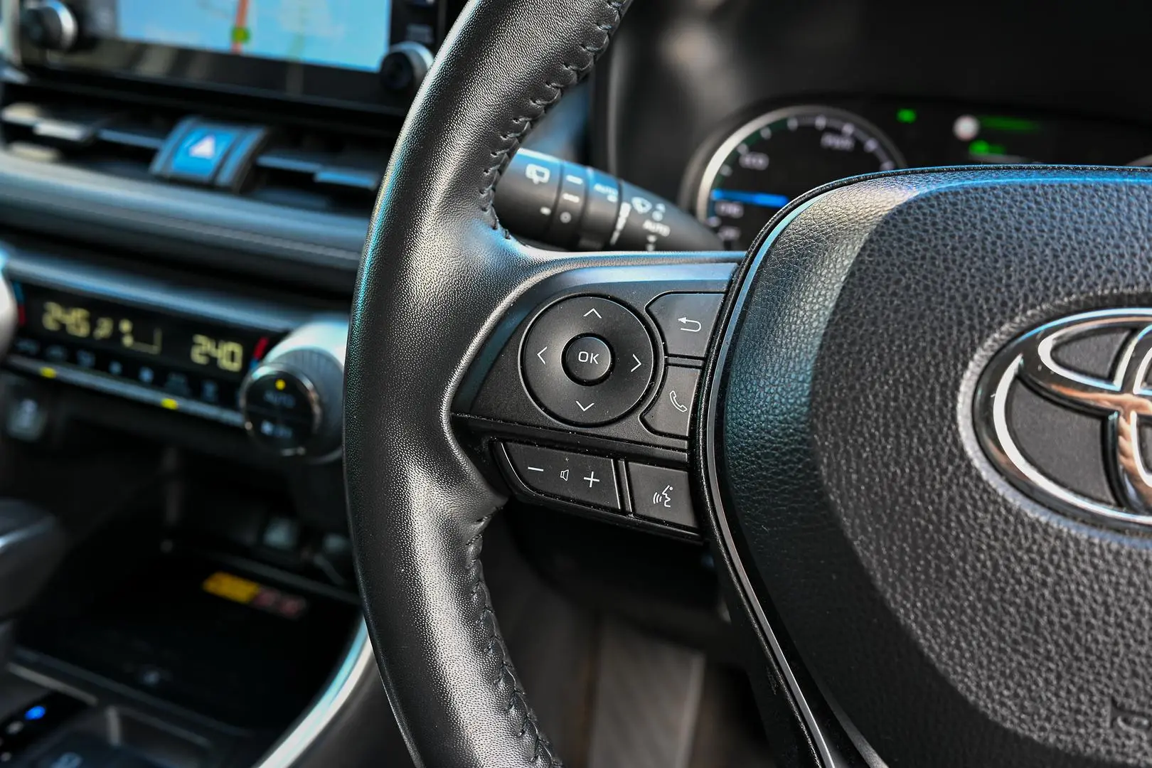 2022 Toyota RAV4 Gallery Image 17