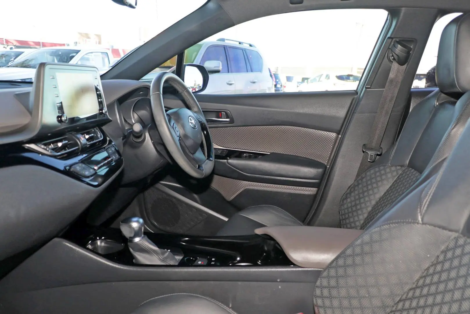 2021 Toyota C-HR Gallery Image 8