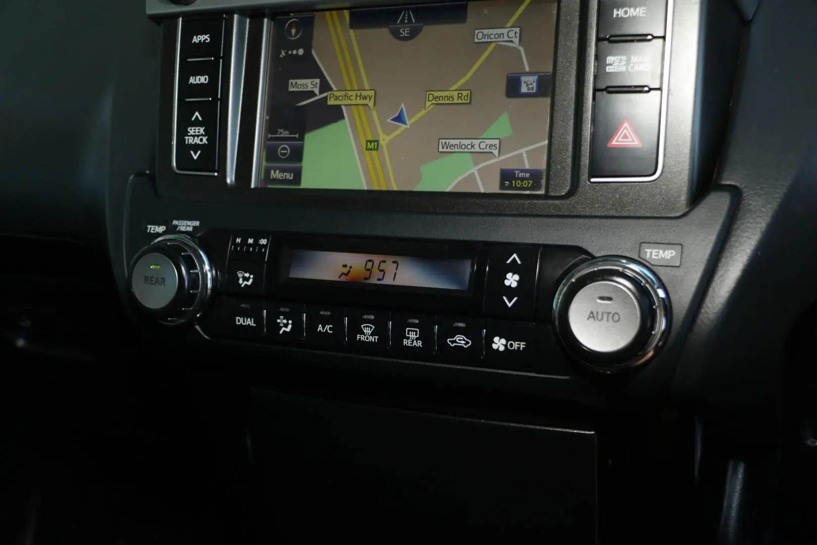 2017 Toyota Landcruiser Prado Gallery Image 17