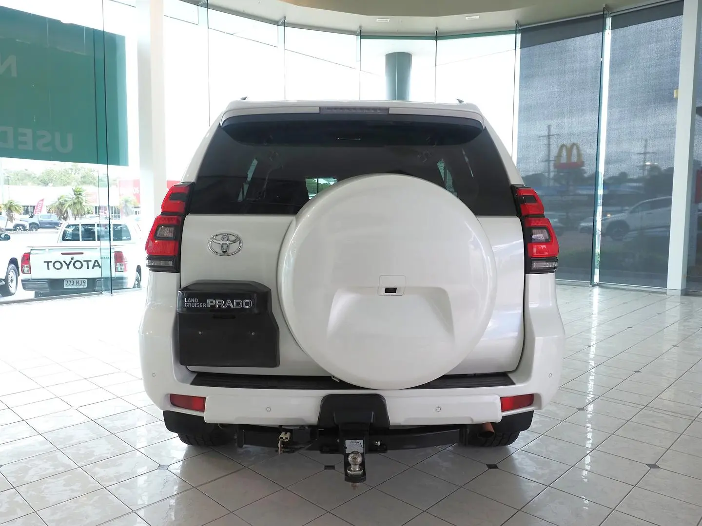 2018 Toyota Landcruiser Prado Gallery Image 7