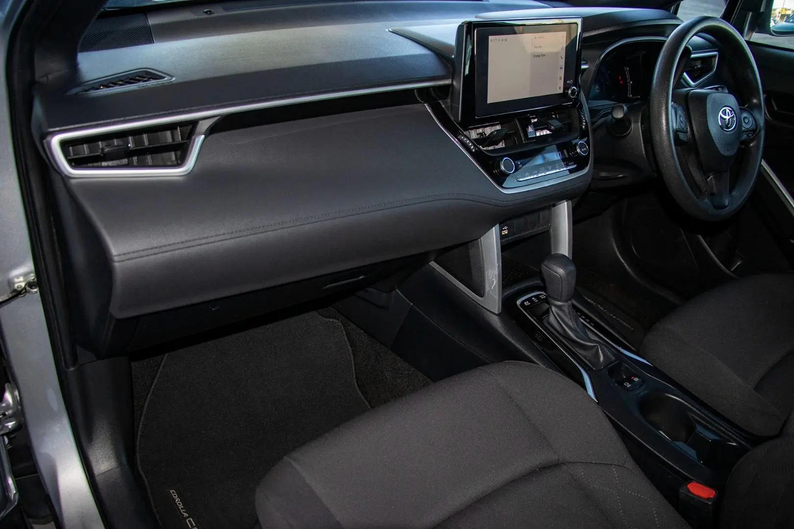 2024 Toyota Corolla Cross Gallery Image 8