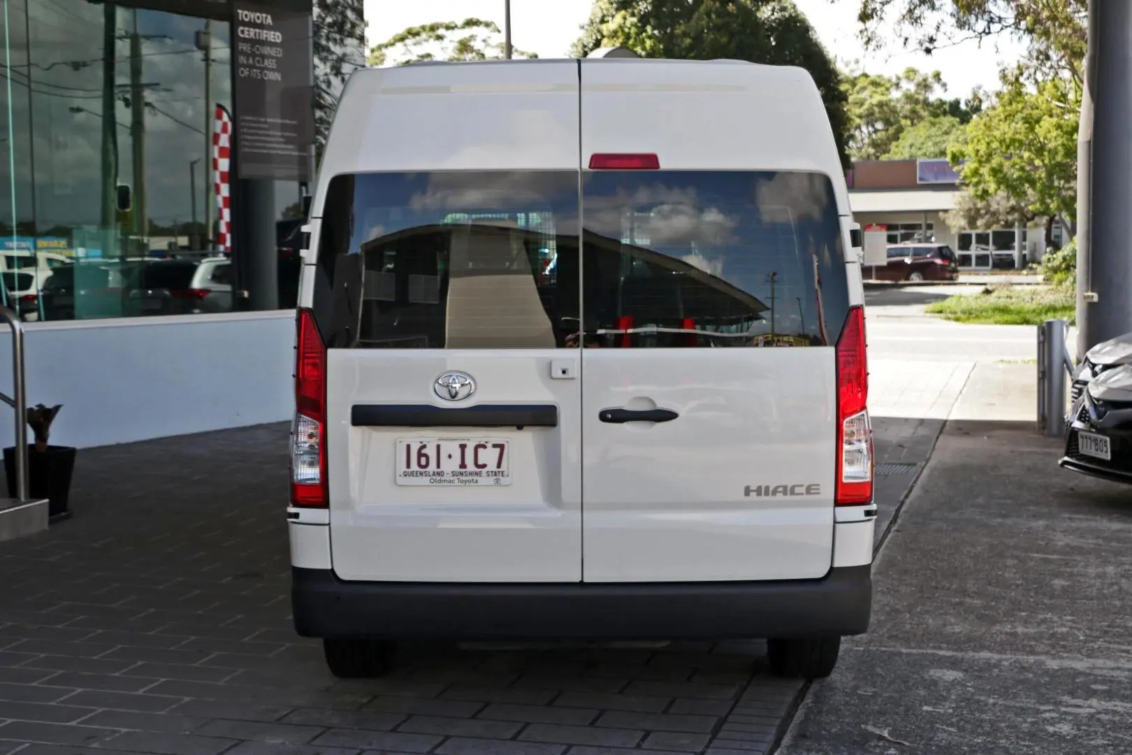 2023 Toyota Hiace Gallery Image 4