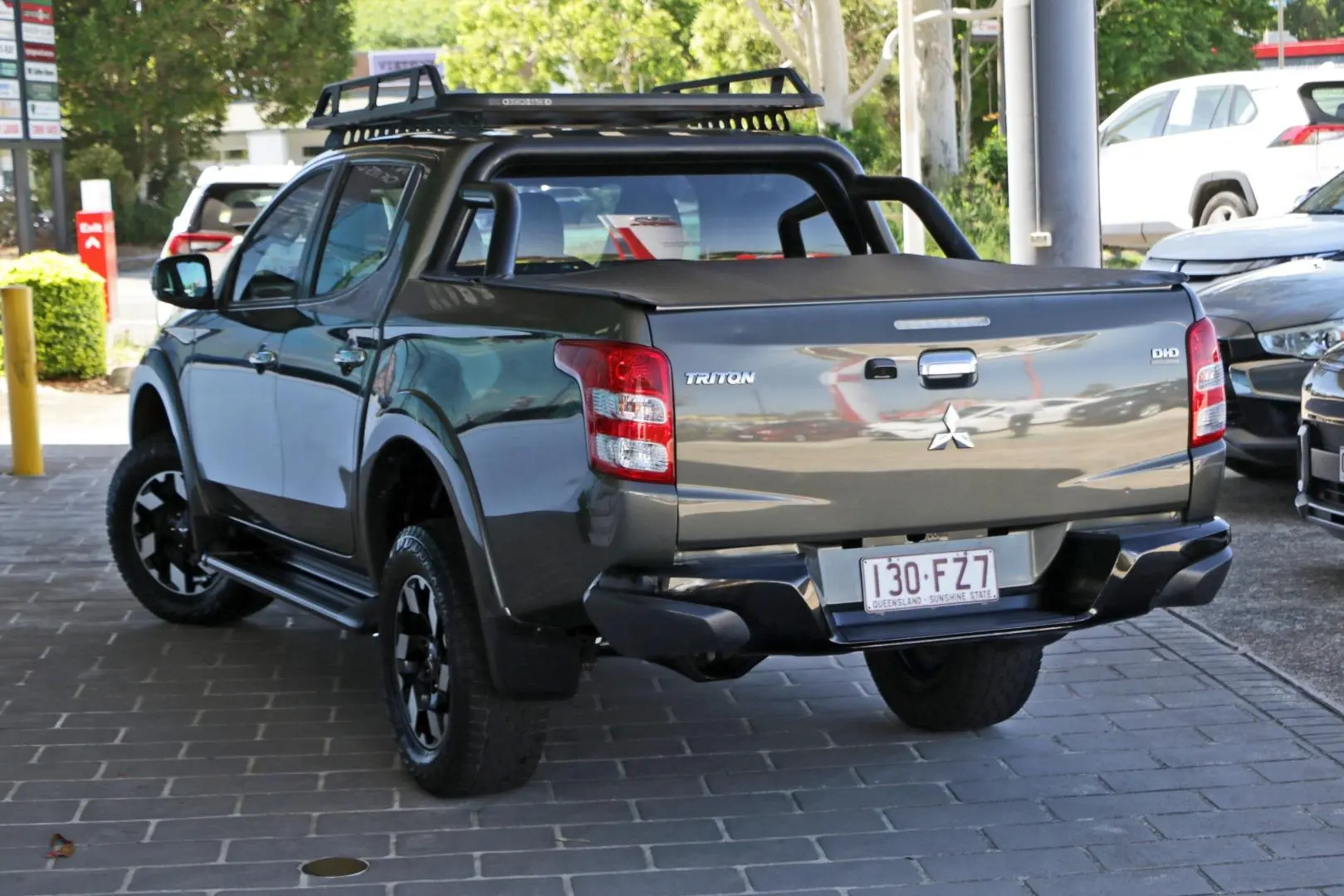 2018 Mitsubishi Triton Gallery Image 2