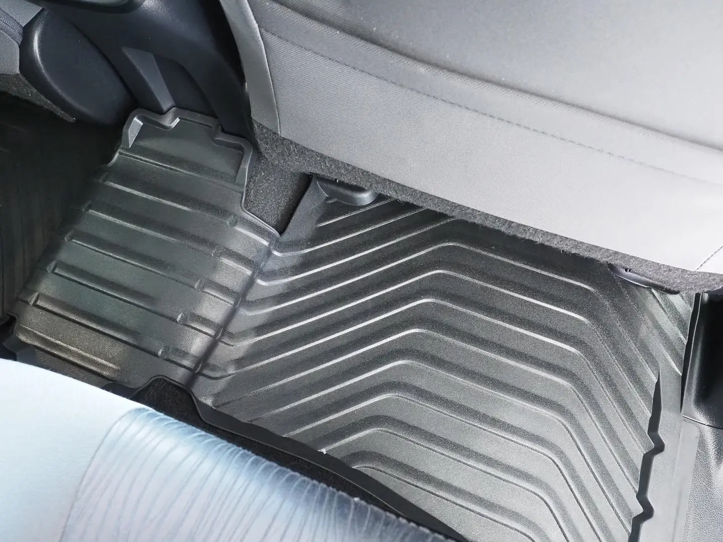 2022 Toyota Fortuner Gallery Image 17