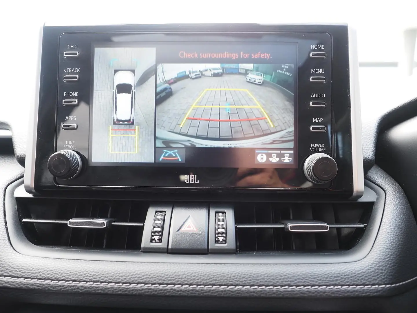 2020 Toyota RAV4 Gallery Image 24