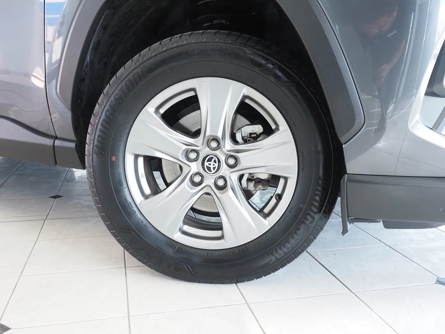 2024 Toyota RAV4 Gallery Image 13