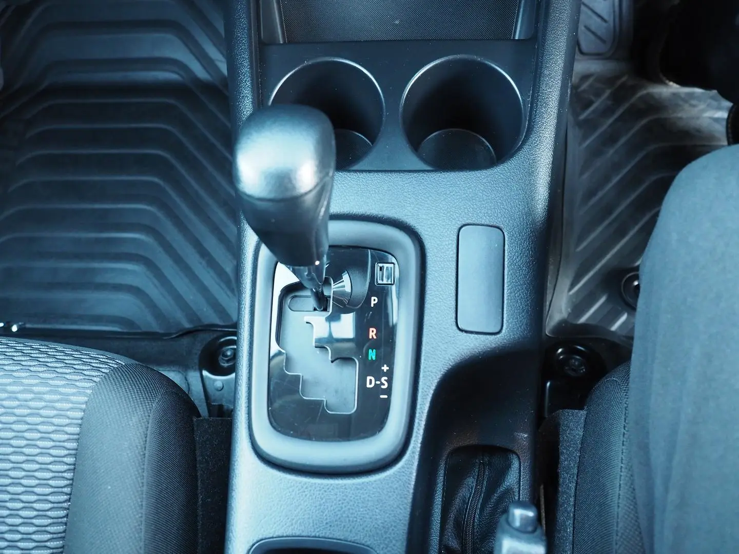 2023 Toyota Hilux Gallery Image 24