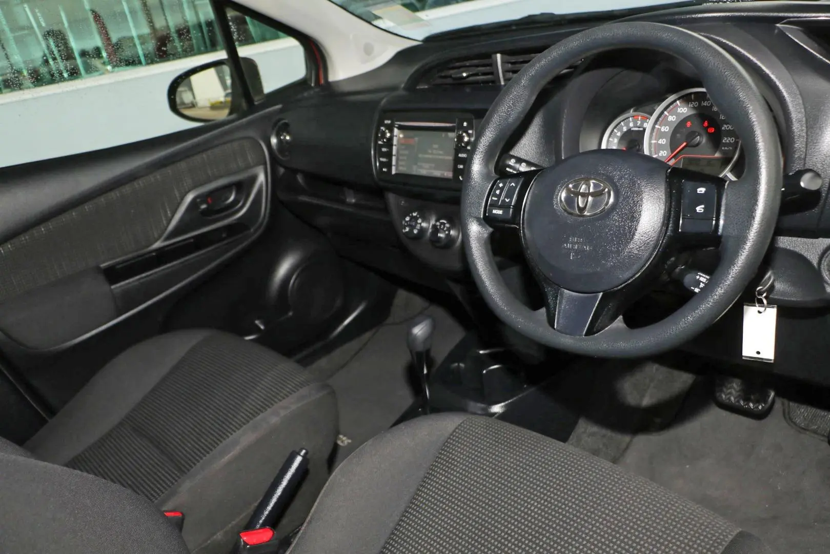 2019 Toyota Yaris Gallery Image 6