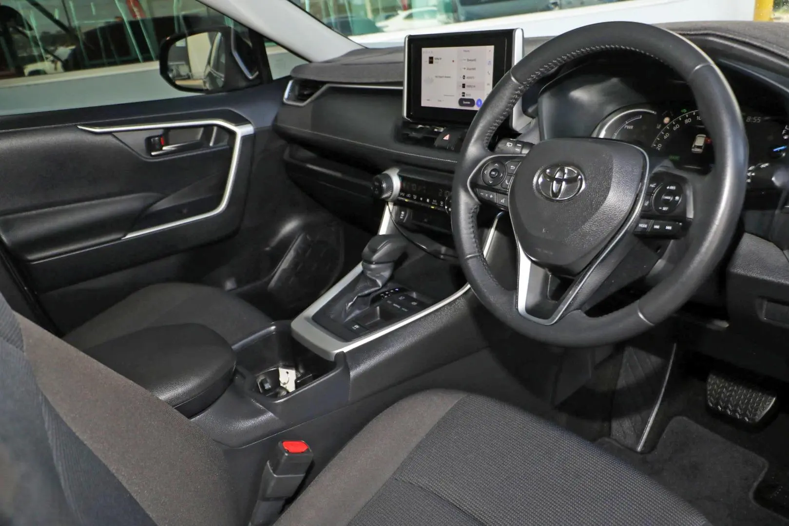 2024 Toyota RAV4 Gallery Image 7