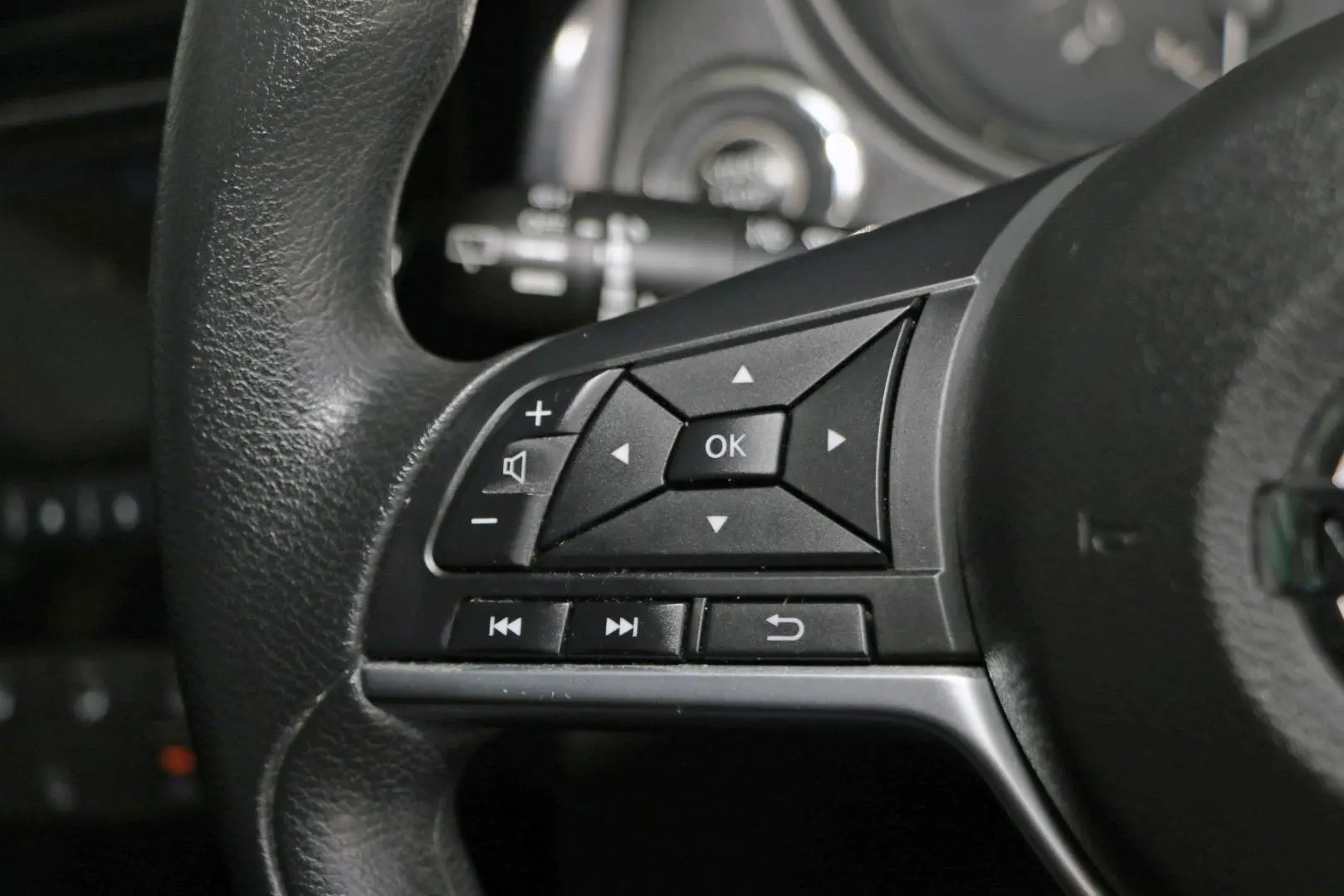 2019 Nissan X-TRAIL Gallery Image 13