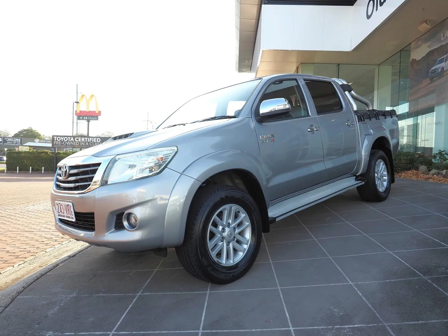 2015 Toyota Hilux Gallery Image 6