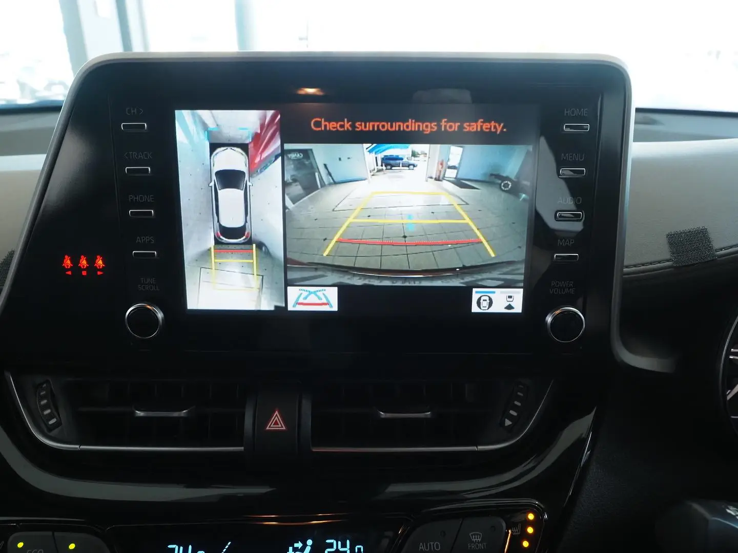 2021 Toyota C-HR Gallery Image 24