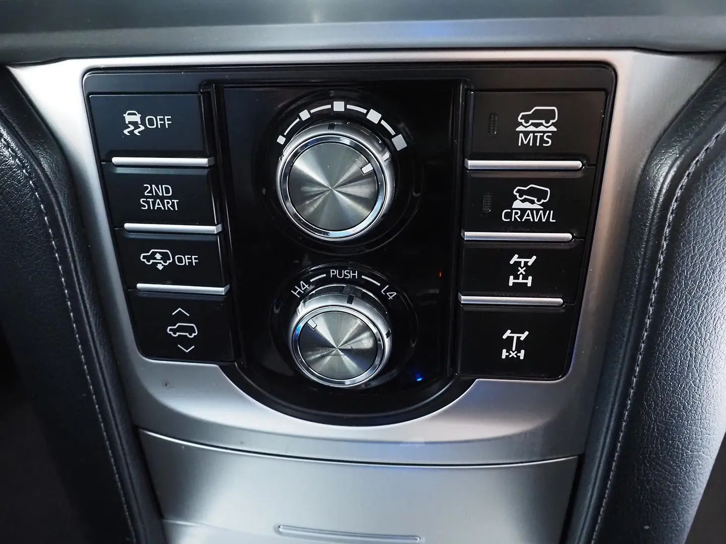 2021 Toyota Landcruiser Prado Gallery Image 30