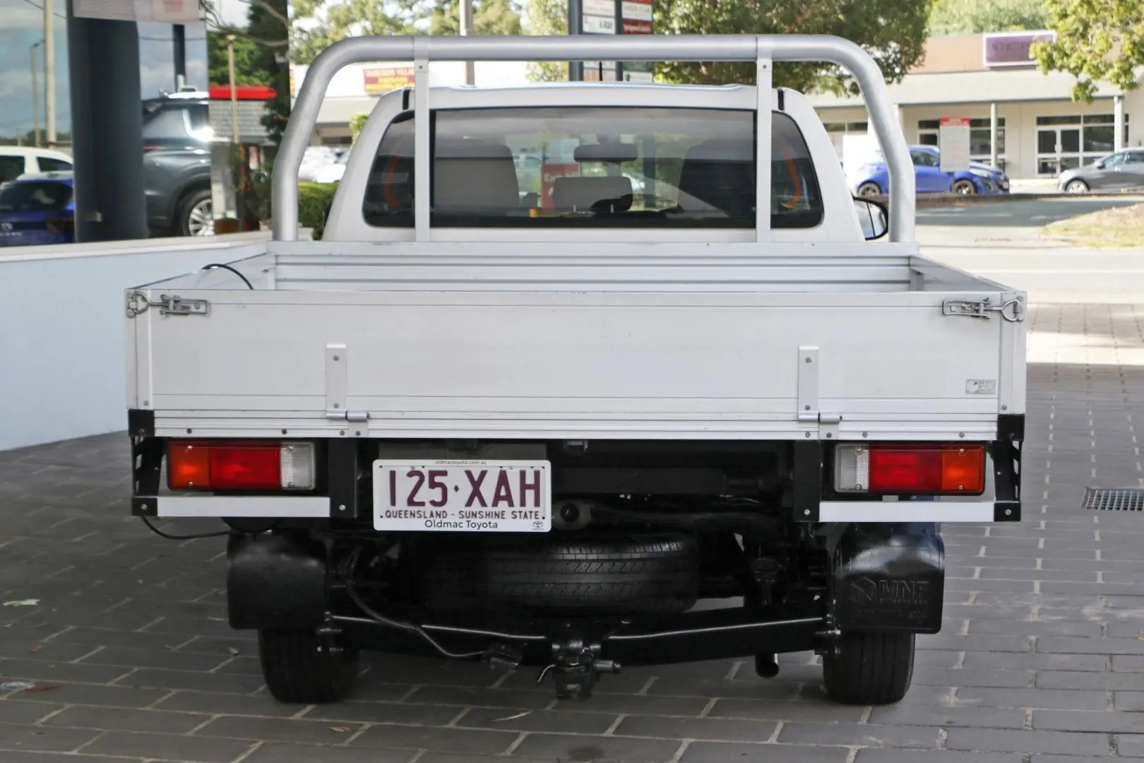 2016 Toyota Hilux Gallery Image 4