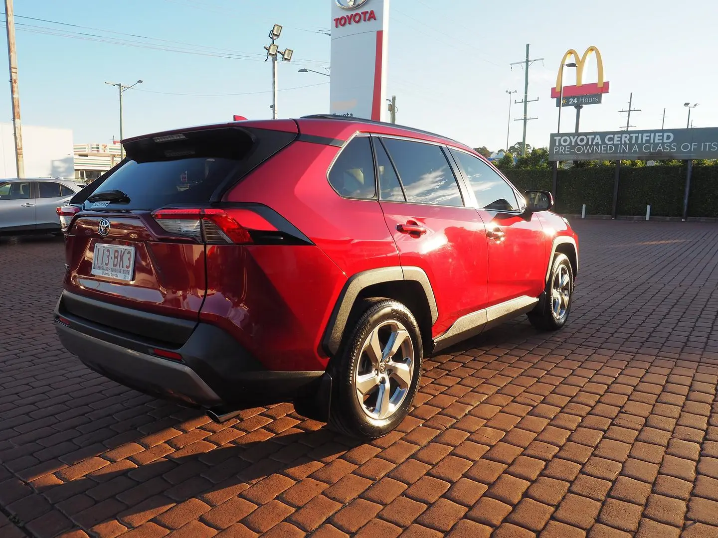2021 Toyota RAV4 Gallery Image 6