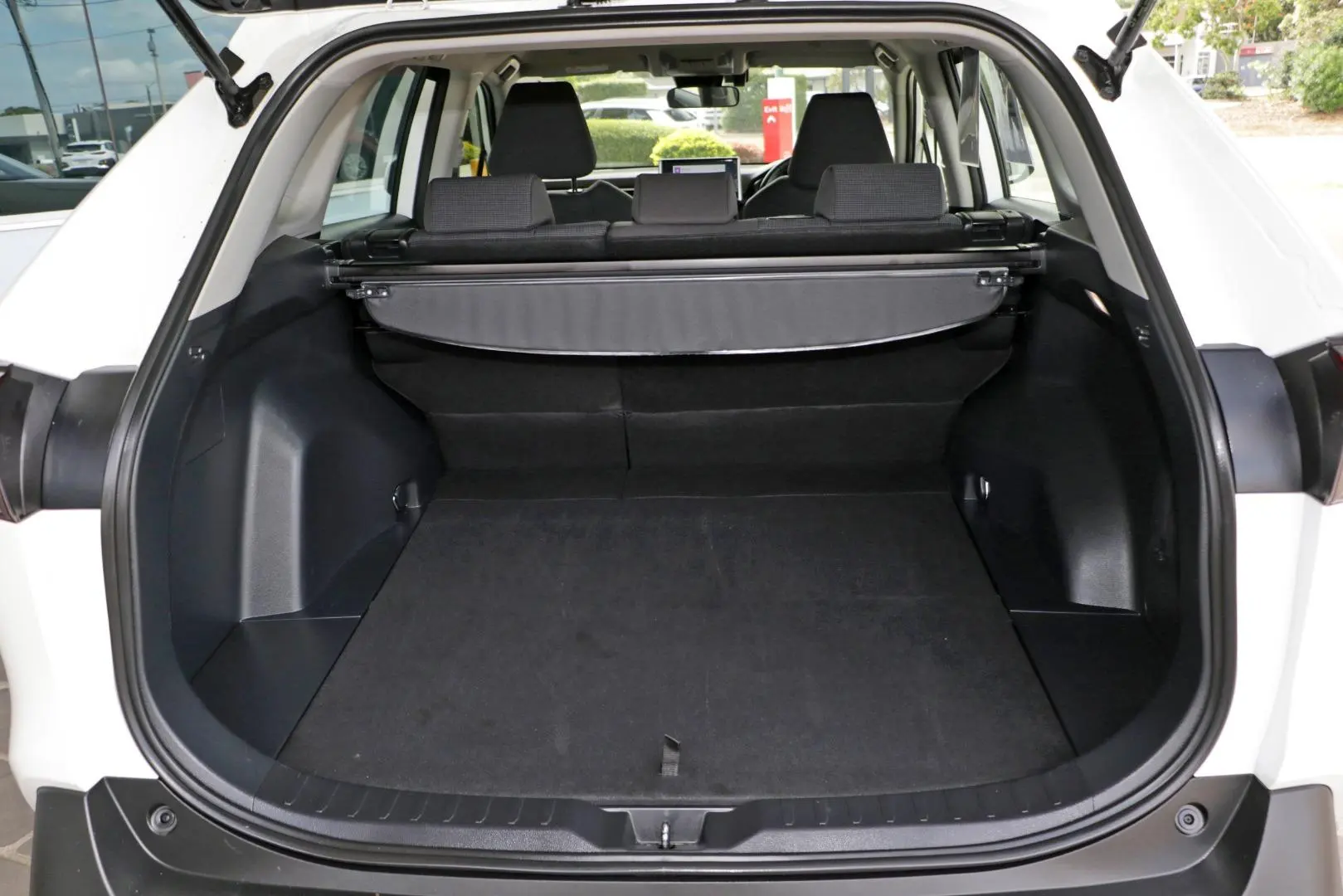 2024 Toyota RAV4 Gallery Image 21