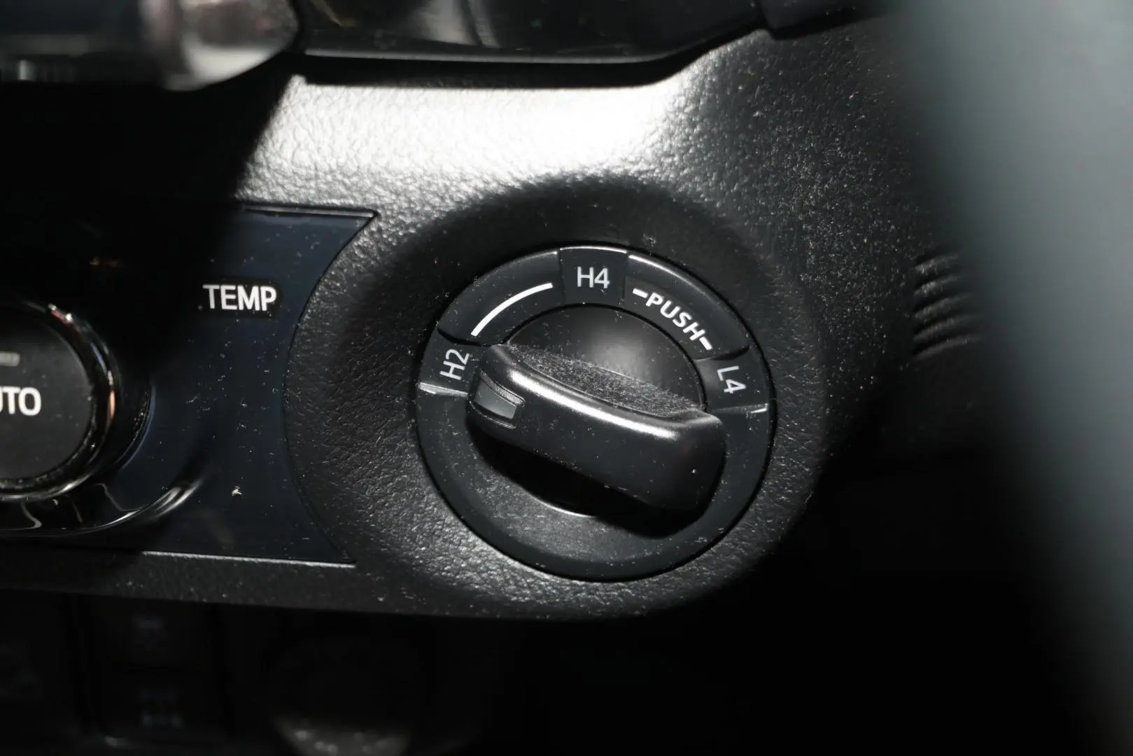 2021 Toyota Hilux Gallery Image 15