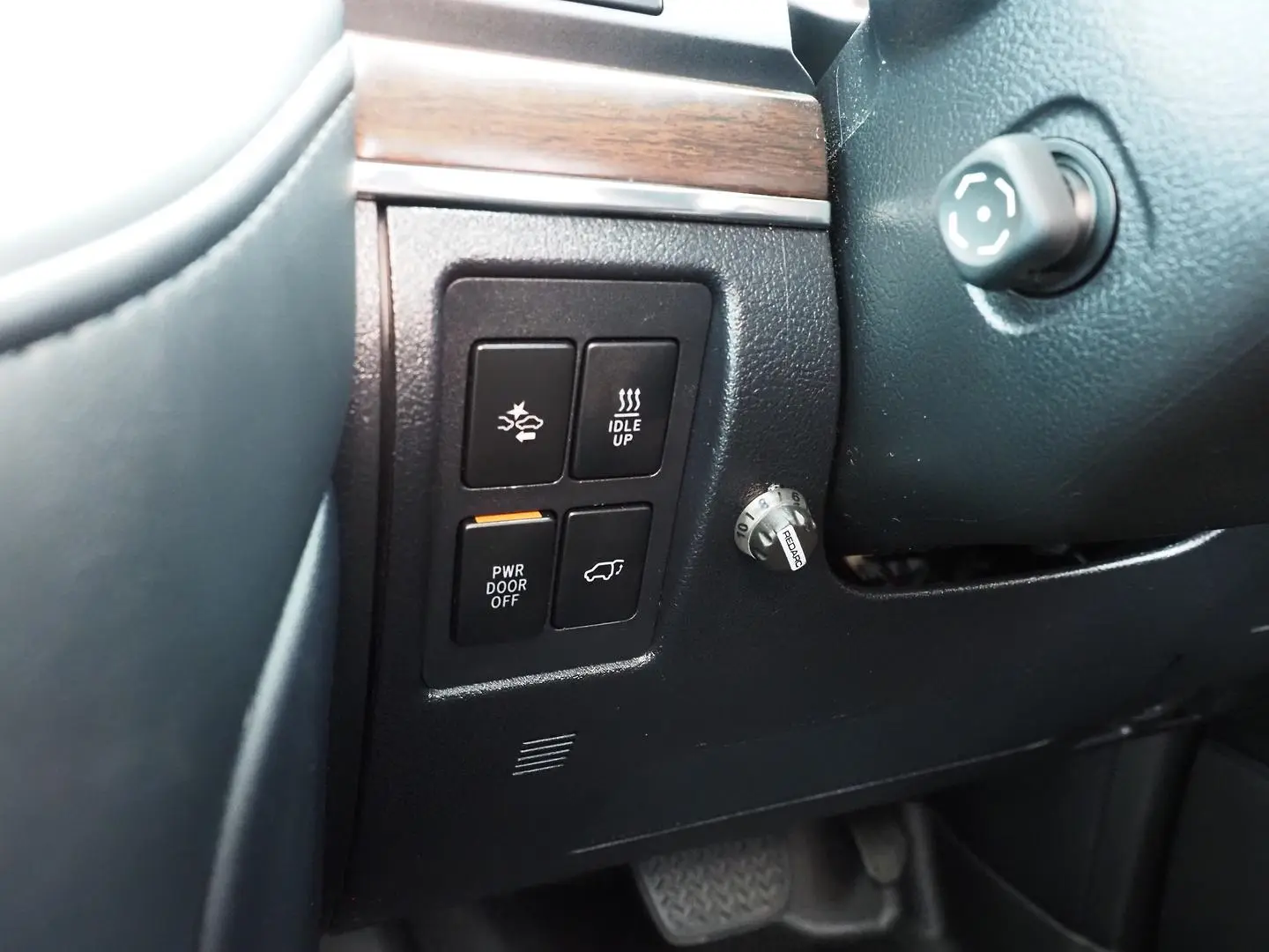 2018 Toyota Landcruiser Gallery Image 35