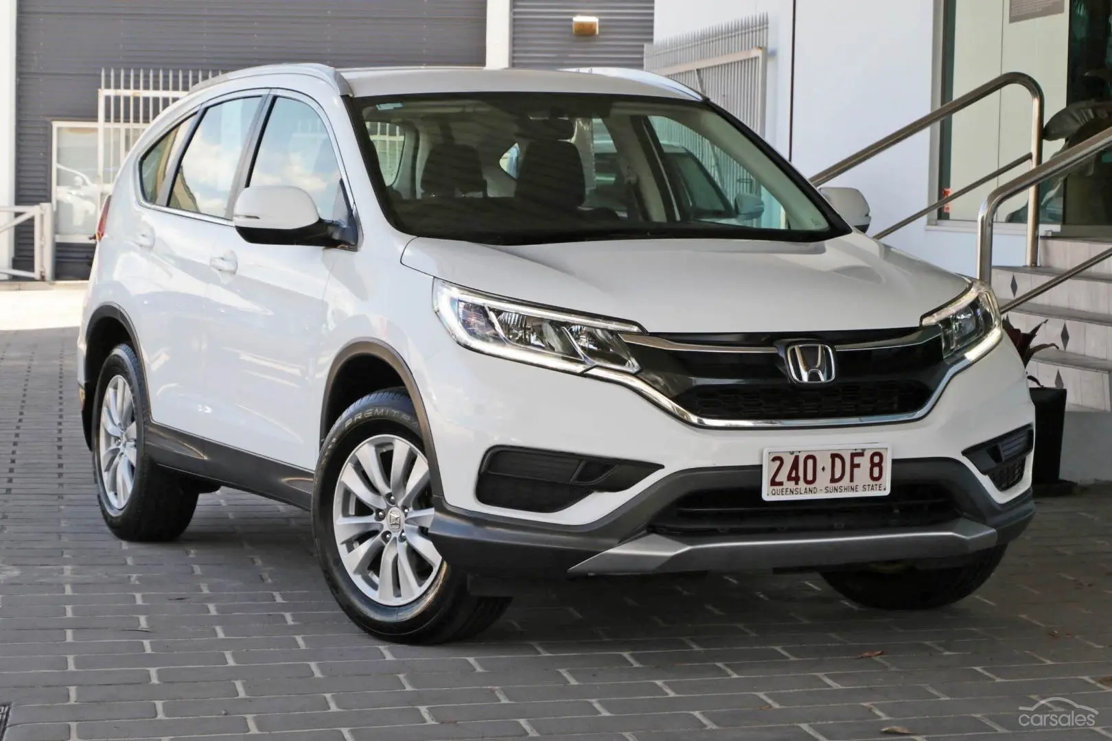 2017 Honda CR-V Image 1